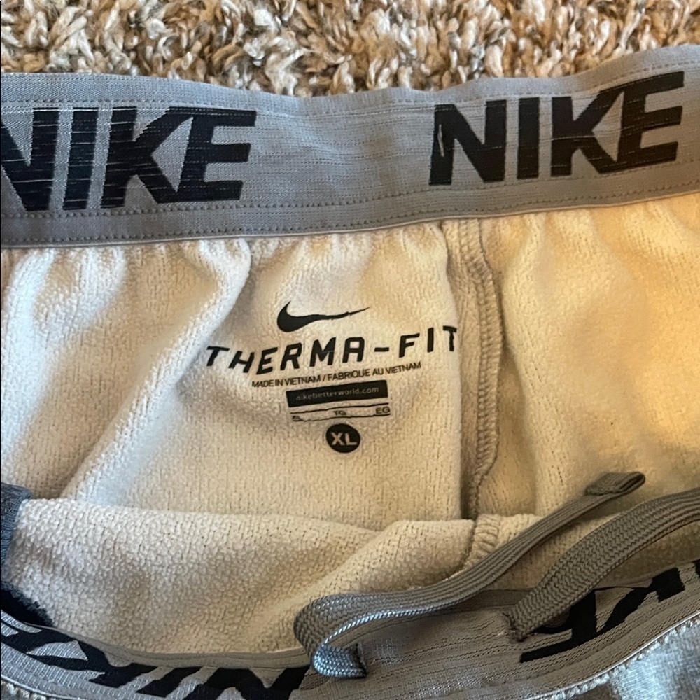 Men's Nike Joggers - Picture 3 of 3